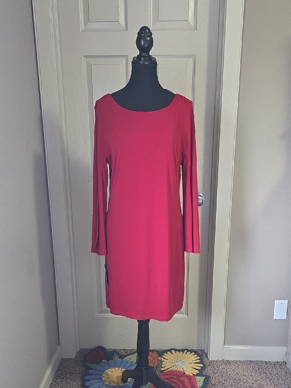 le chateau Red Long-Sleeve Scoop Neck Shift Dress